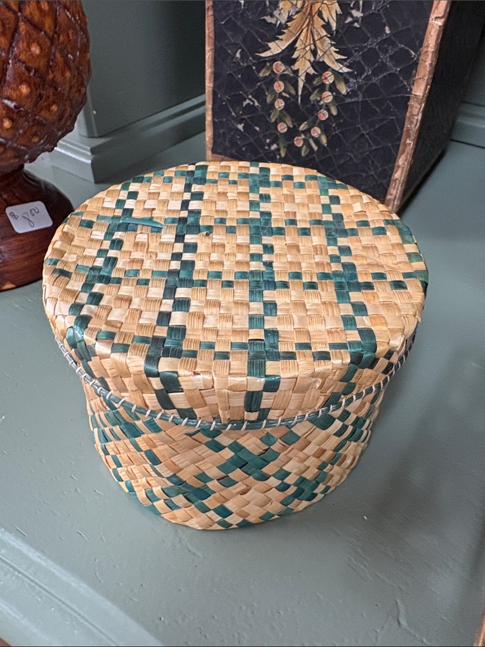 Handwoven Decorative Coaster Basket with 12 Coasters
